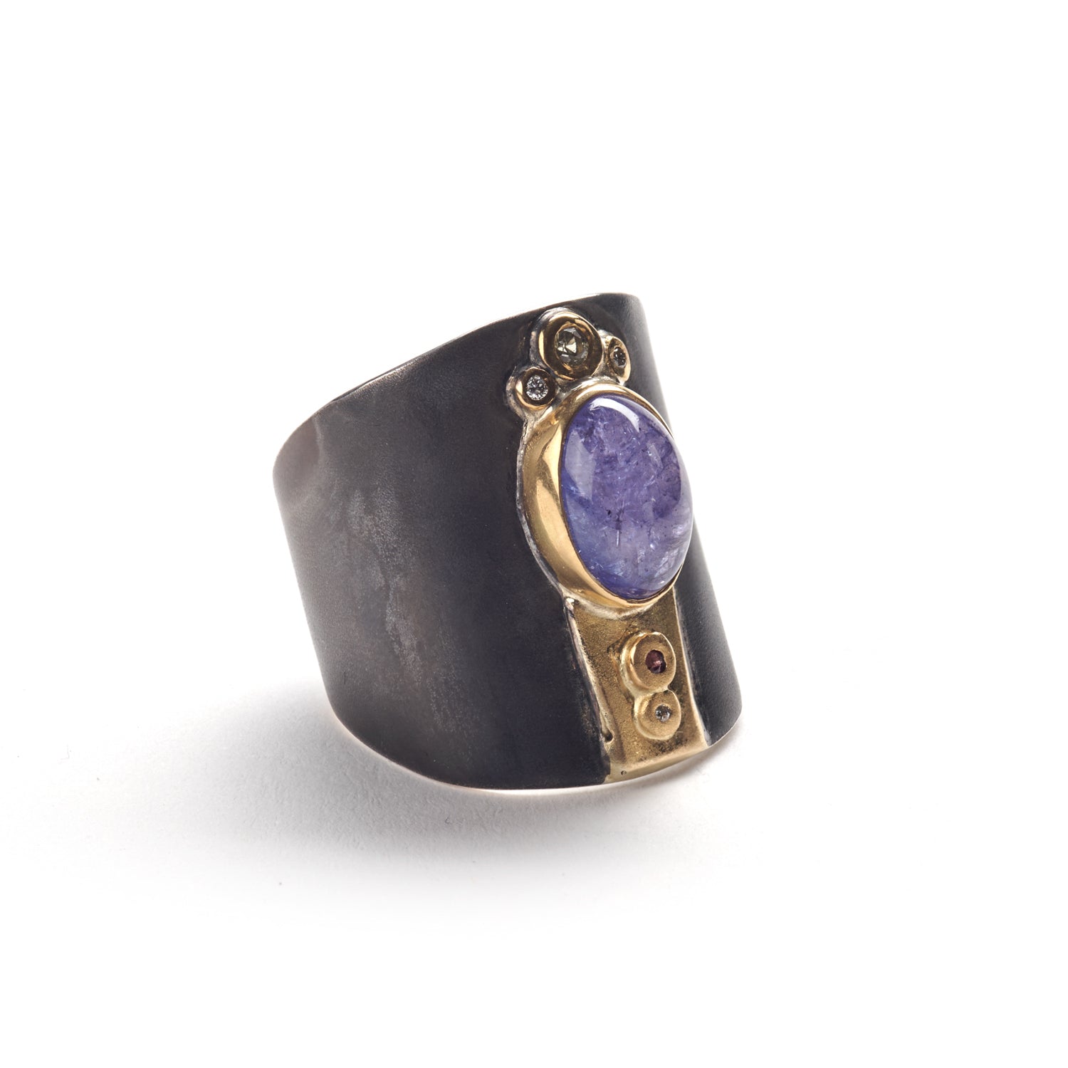 Oval Cabochon Tanzanite Ring