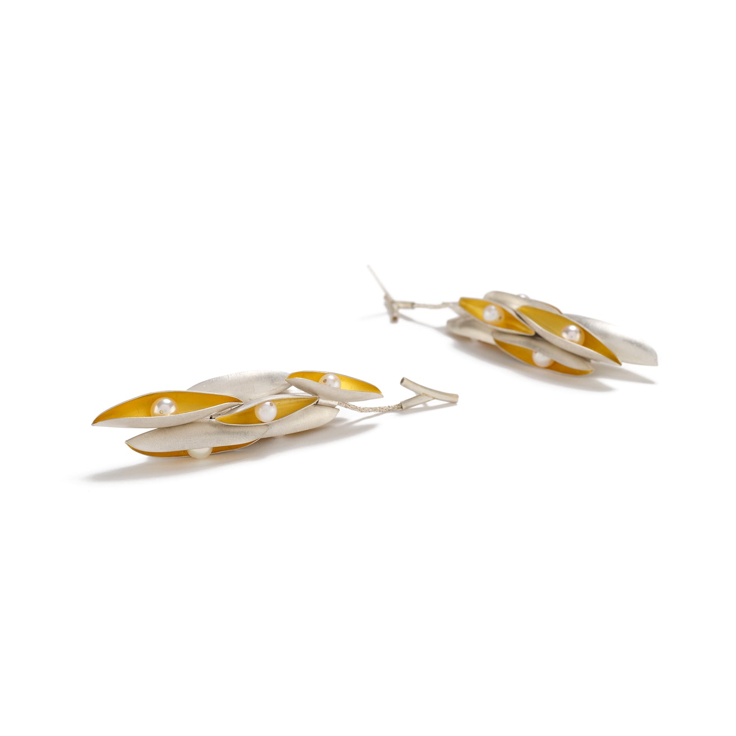 Graduated Pod Earrings with Pearls
