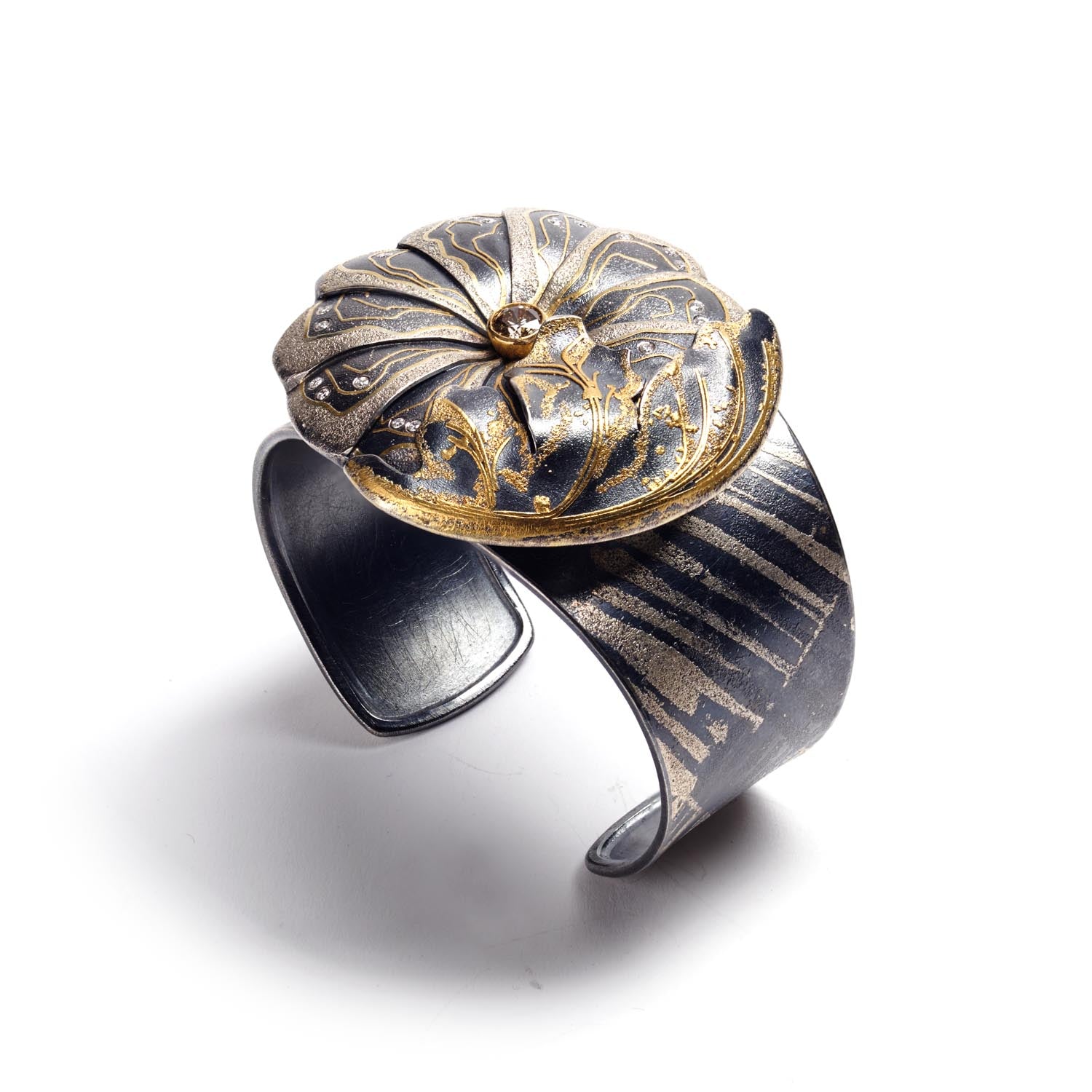 Hana Cuff