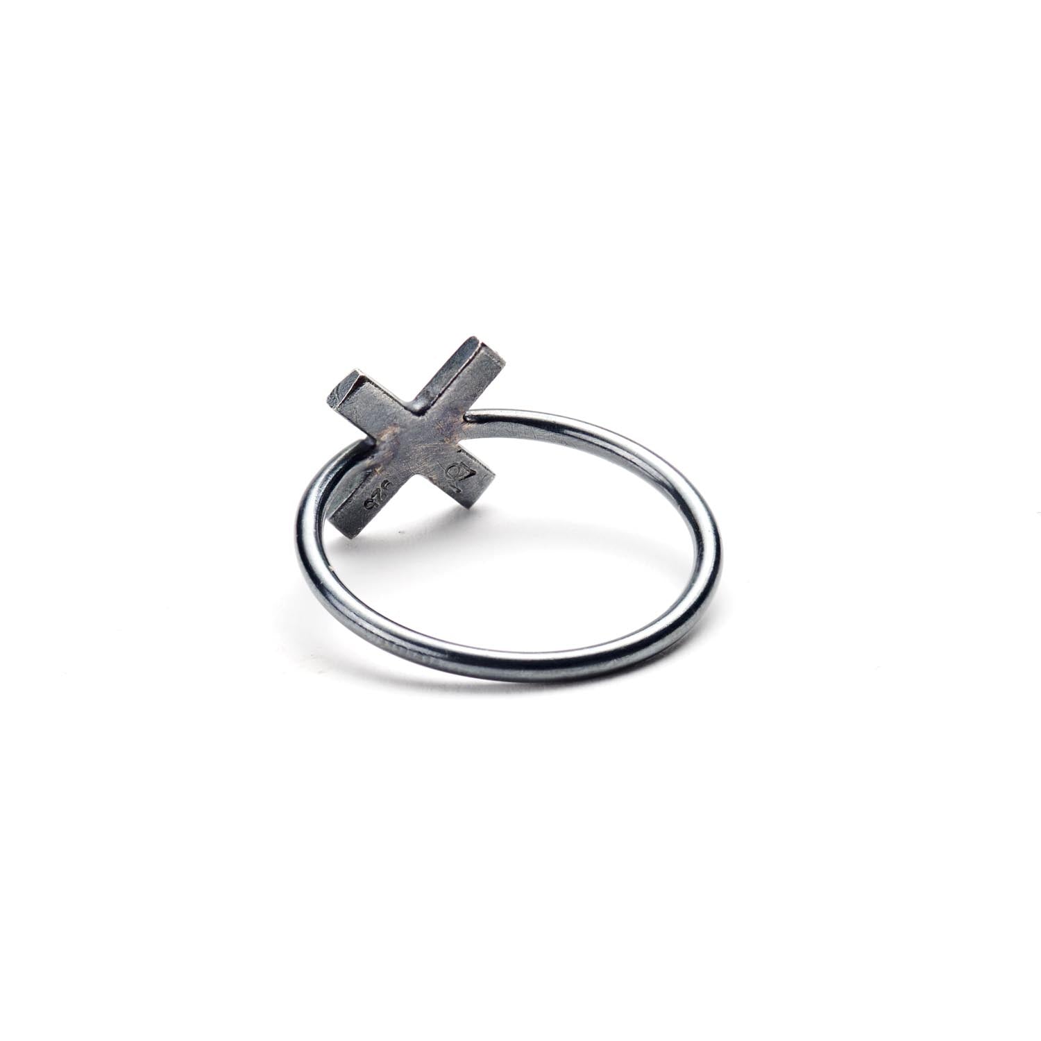"X" Ring