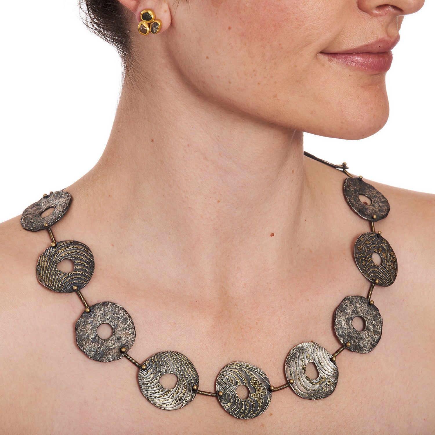 Disc Necklace with Golden Granules